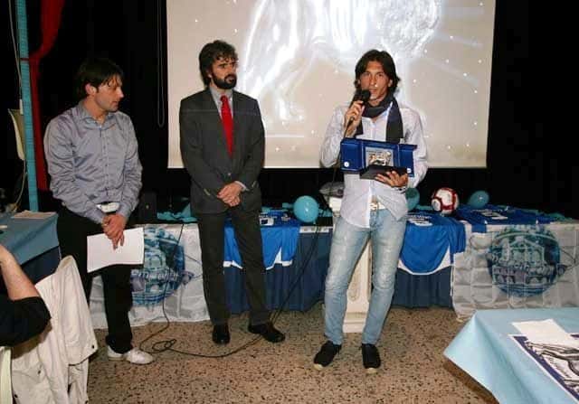 Nel 2010 vince Ighli Vannucchi, qui con Guastella e il Sindaco di Vinci Parrini