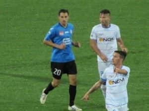 Lazzari con la maglia del Novara nella sfida contro l'Empoli