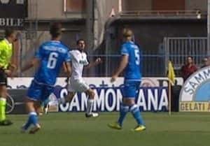 Moro-Valdifiori... passaggio di consegne a centrocampo per sabato contro la Pro Vercelli