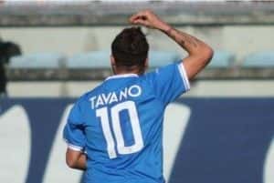 Francesco Tavano esulta dopo un gol