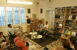 Un momento della presentazione del libro di Marco Bigazzi "Al di là dell'area di rigore", con Gabriele Guastella Un momento della presentazione del libro di Marco Bigazzi "Al di là dell'area di rigore", con Gabriele Guastella