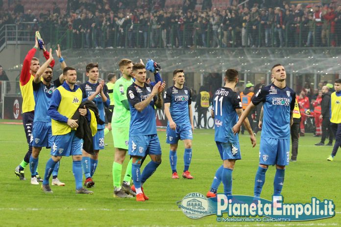 IMG_9605 milan saluto squadra