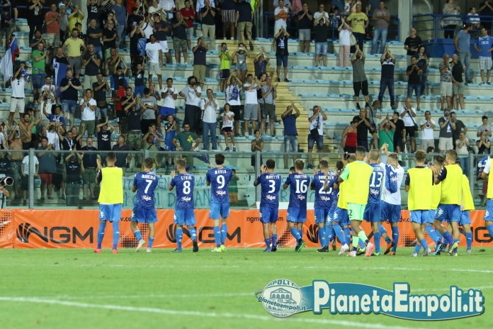 IMG_1643 reggina coppa saluto