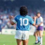 Un minuto di silenzio per Maradona